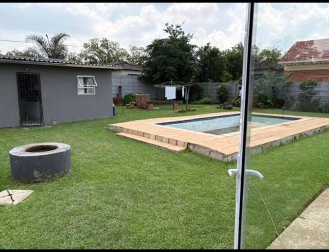 3 BEDROOM HOUSE FOR SALE IN PARKDENE